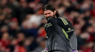 صحيفة إيكو تكشف حقيقة مشاركة أليسون في مباراة ليفربول وبرايتون القادمة